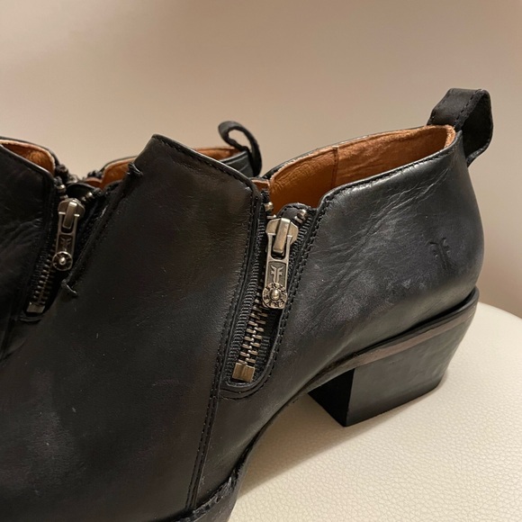 Frye Sacha Moto Booti - Picture 2 of 5